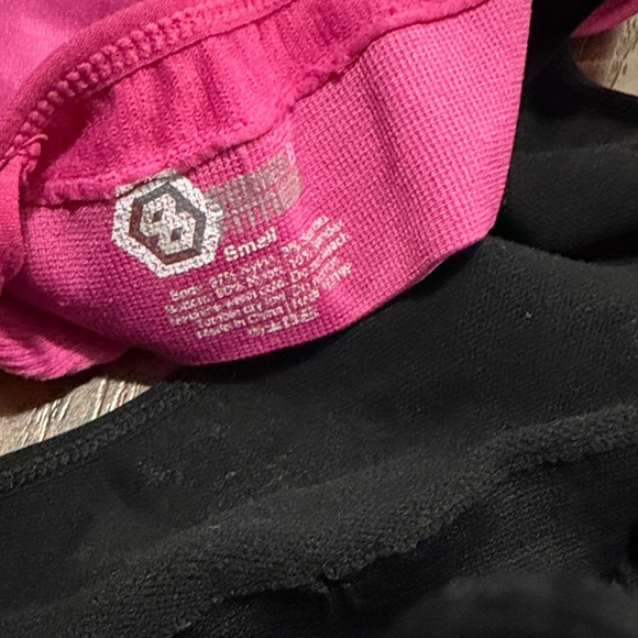 Women's Pink and Black Sports Bras and leggings - Picture 4 of 7